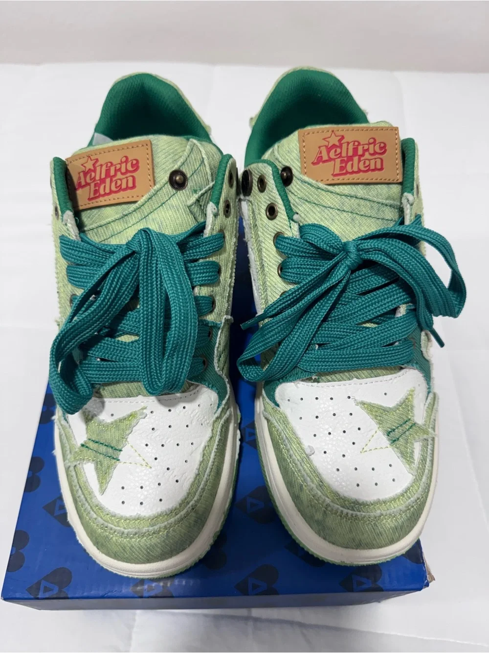Men’s Green & White Low Sneaker
